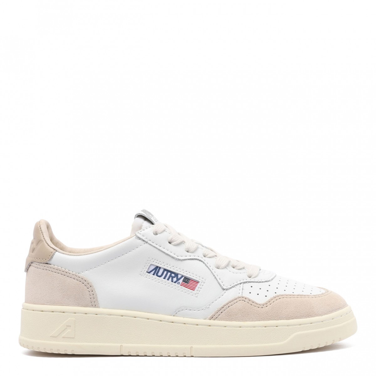 Medalist Low Top Sneakers